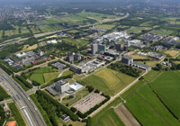 Utrecht Science Park (USP)| Met een oppervlak van ruim 300 ha beschikt het USP over drie grote hoogwaardige kennisinstellingen, namelijk Universiteit Utrecht, Hogeschool Utrecht en Universitair Medisch Centrum Utrecht. Binnen het USP werken ruim 20.000 professionals, het heeft 50.000 studenten en biedt het ruimte voor 2000 woningen. 